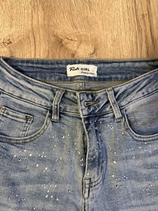 Дамски дънки с камъчета