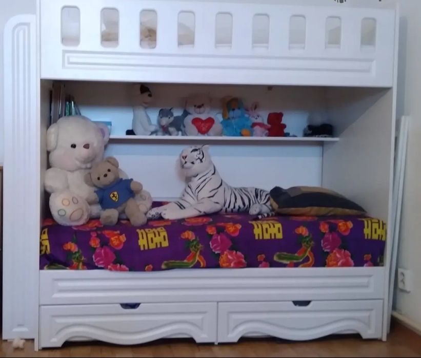 Продам двухъярусную кровать