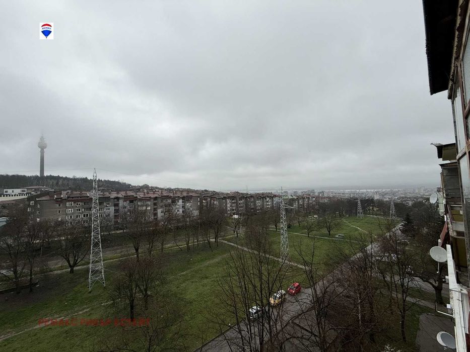 Двустаен апартамент за ремонт кв. Дружба 1