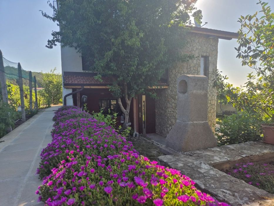 Продава се Къща в Варна, Виница - 286 кв.м за 1189 €/кв.м - Снимка #11