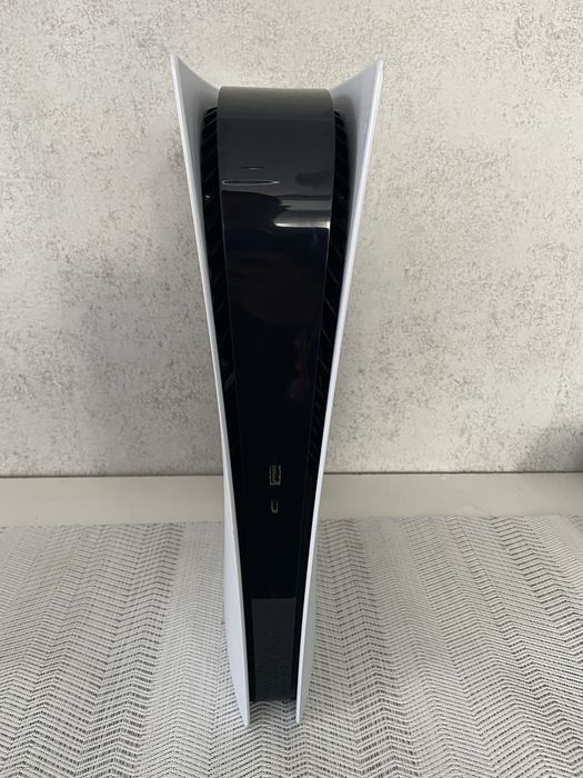Конзола PS5 Digital Edition White