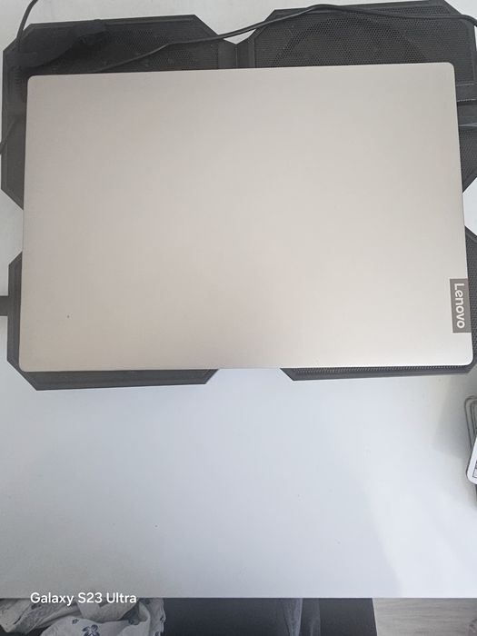 Лаптоп  lenovo .