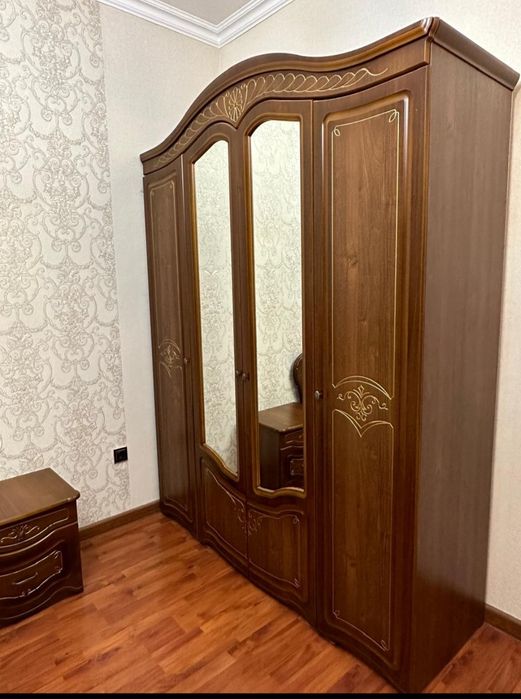 Продаётся спальный гарнитур