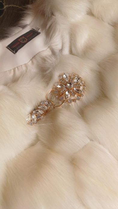 Kiyim oq shuba yangi