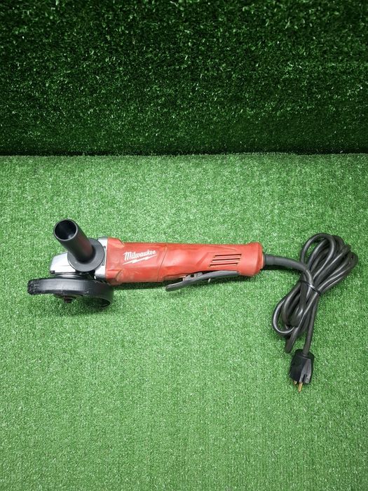 Шлайф на Milwaukee AGV 13-125 XSPDEB