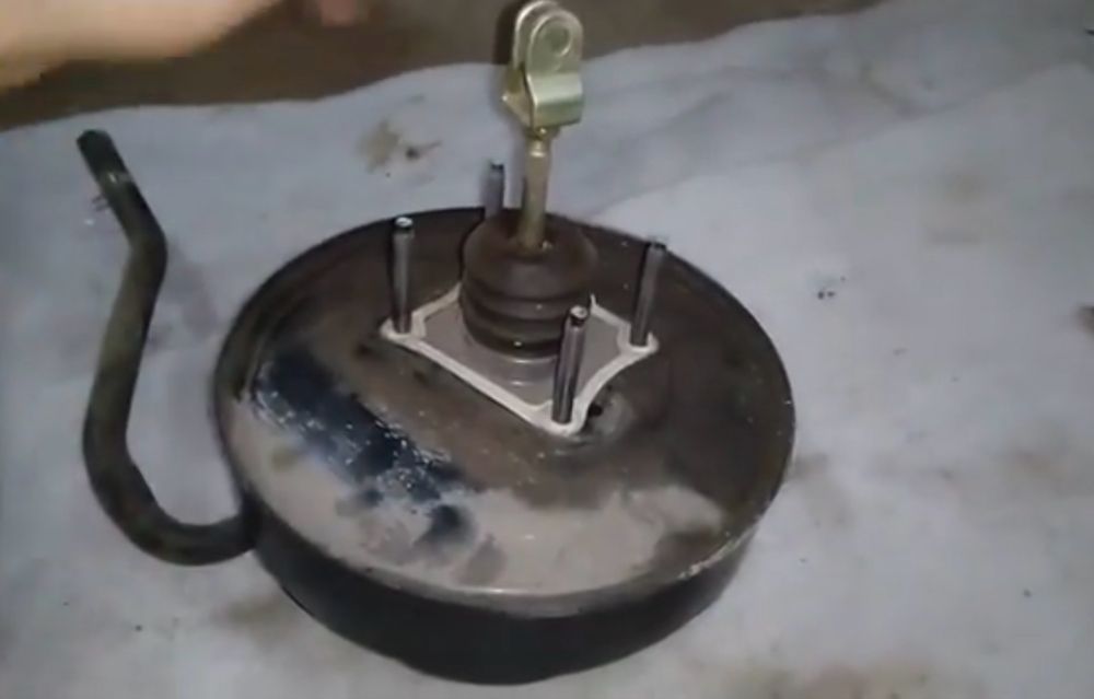 Вакуумник Hyundai Accent