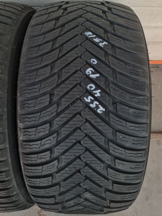 Всесезонни гуми 2 броя NOKIAN WeatherProof 255 40 R19 дот 3718