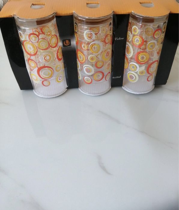 Безалкохолни чаши и коледни чаши с декорации ( различни видове)