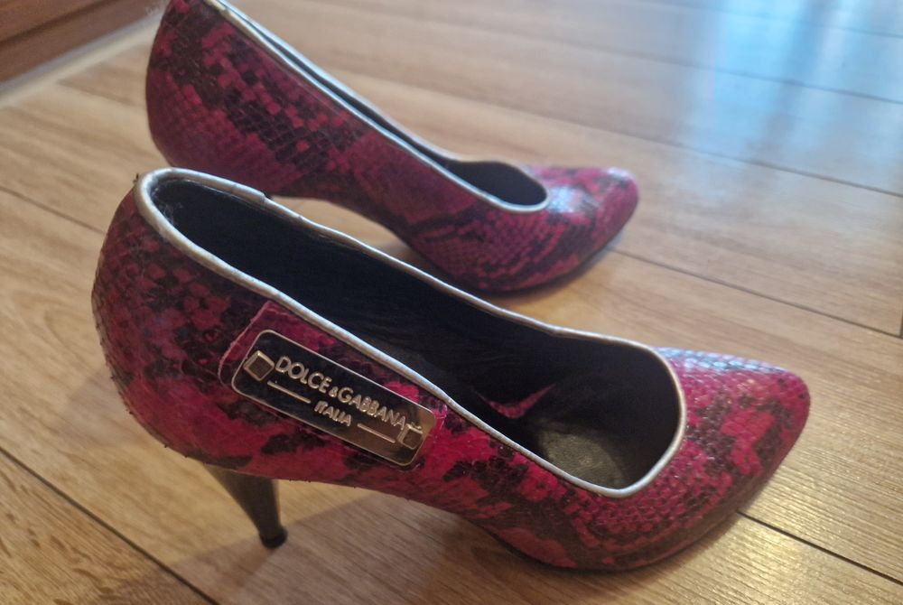 Сандали на Steve Madden,боти Gianni, 37,лилави обувки