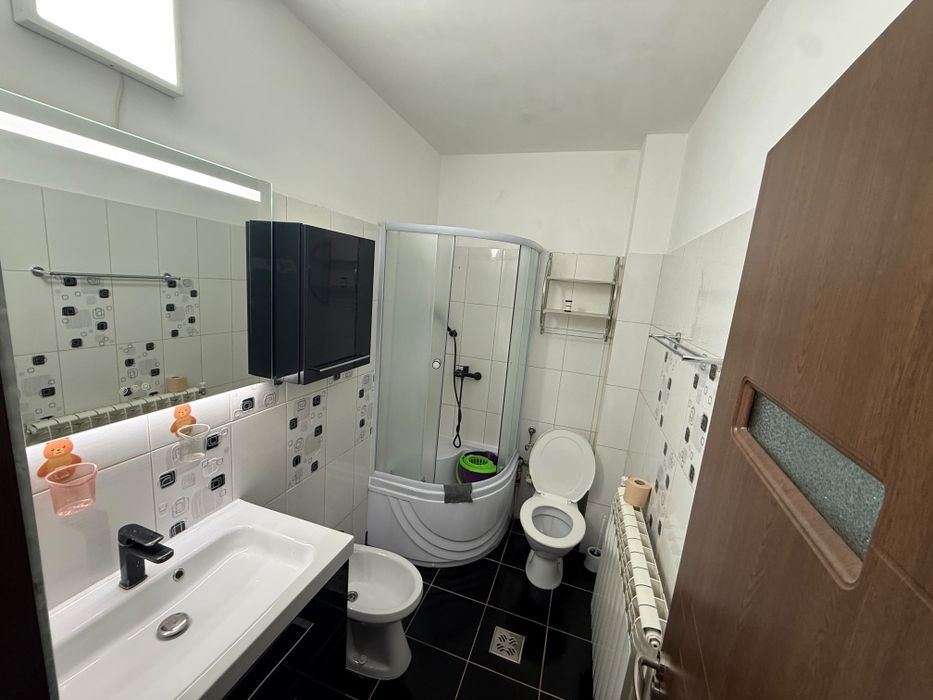 Apartament de închiriat