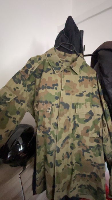 Vand costum militar