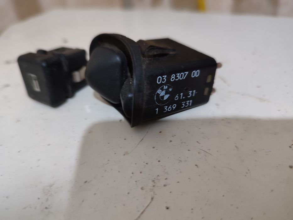 Продам кнопка регулеровка зеркалл на бмв 34