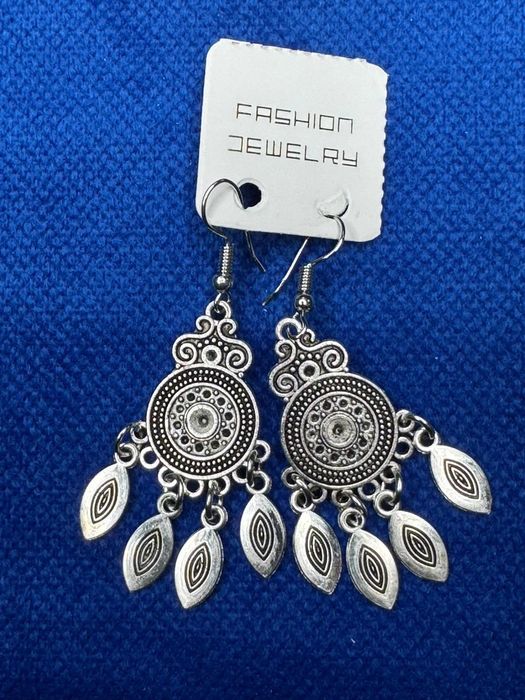 Продаются серьги в этностиле