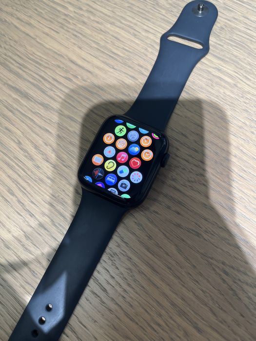 Apple watch se 2nd gen 44 mm aliminium case