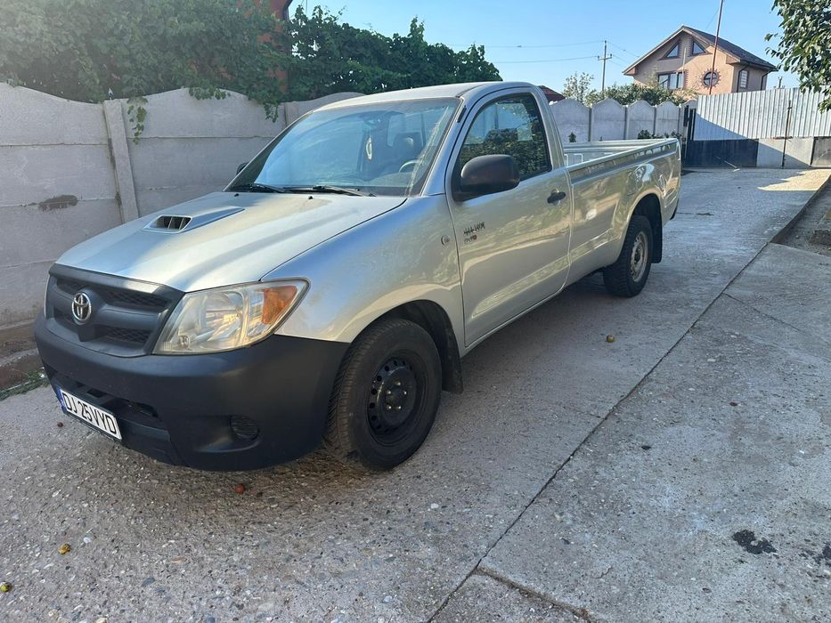 TOYOTA HILUX  4X2  - locuri