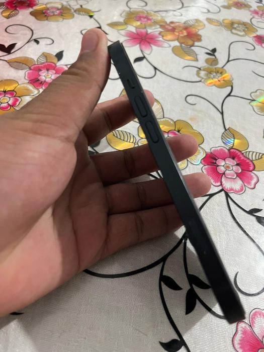 iPhone 13 сатылады