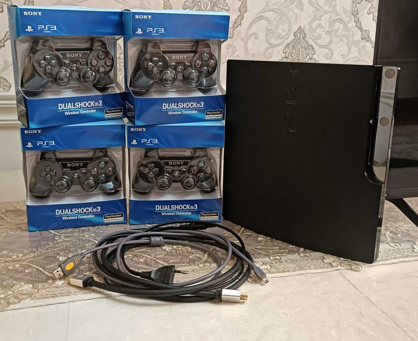 PlayStation 3 slim 320g 30o'yin 4yangi pult