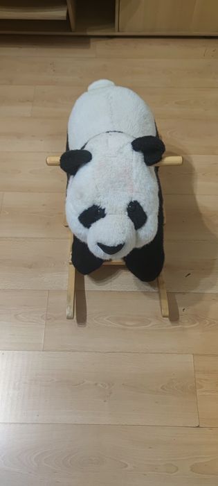 Люлееща се панда за яздене. Детска люлка