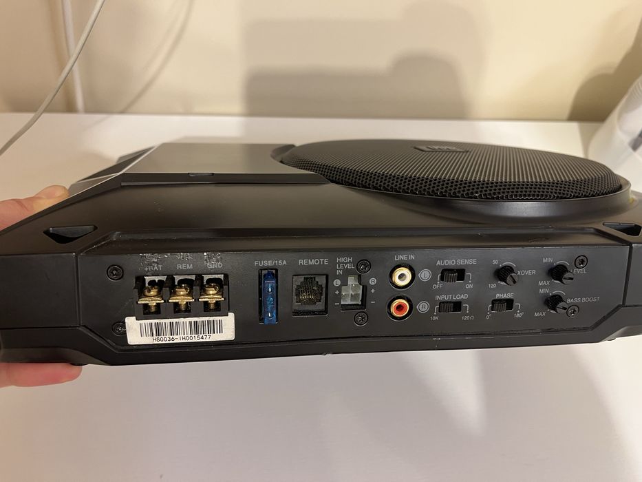 Активен субуфер JBL