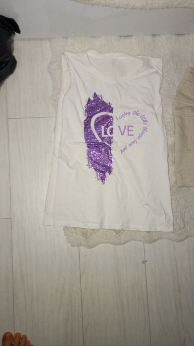 Продавам дрехи  за момичета