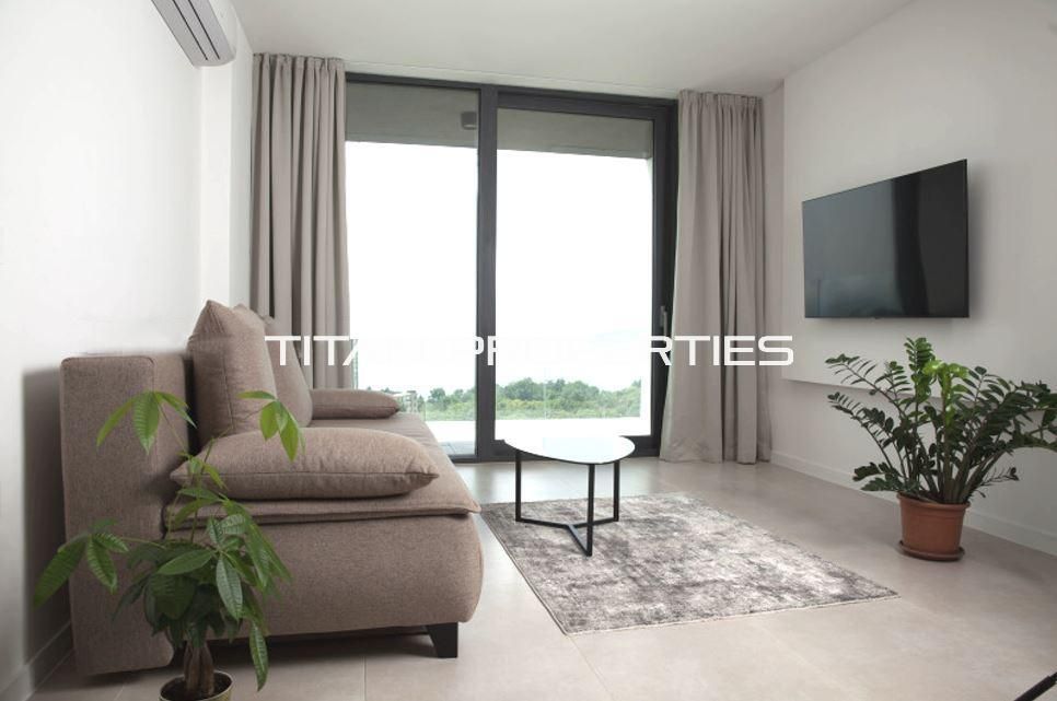 Дава се под наем Двустаен апартамент в Варна, Чайка - 76 кв.м за 1500 € - Снимка #2