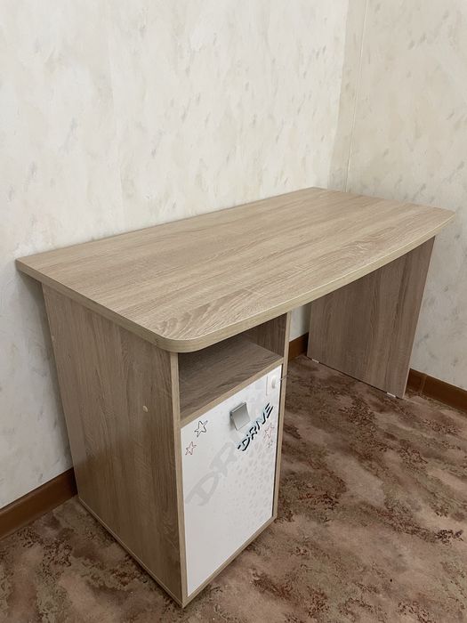 Компьютерный стол, письменный стол