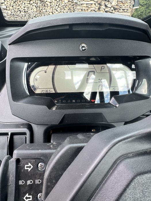 Vând CAN-AM Traxter HD10 – 2022 – Cabină completă – 2.000 km