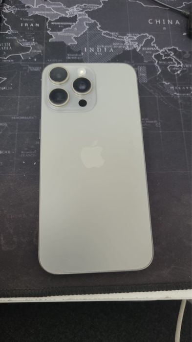 продаю iphone 15 pro max на 256 гб