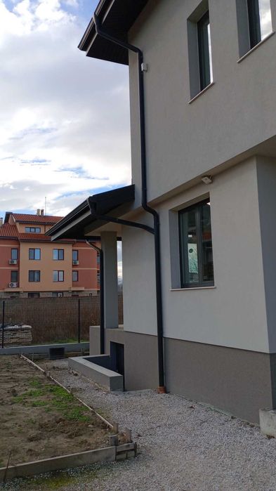 Продава КЪЩА    
град Пловдив, кв. Остромила