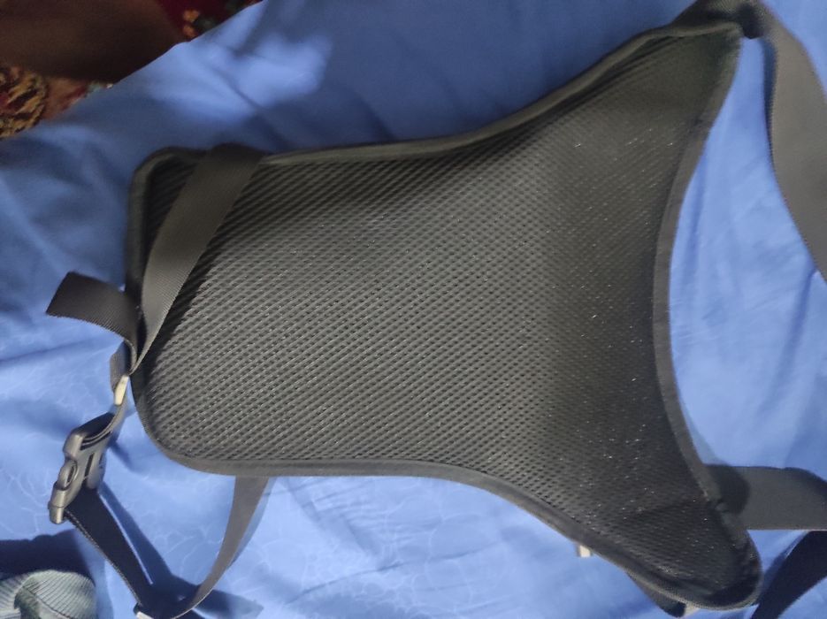 Сумка поясная, можно использовать во время бега.