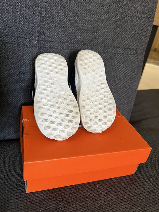 Маратонки Nike,размер 22