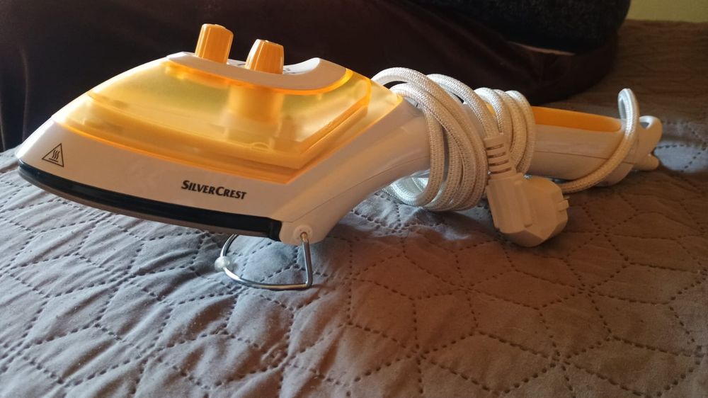 Fier de călcat cu aburi