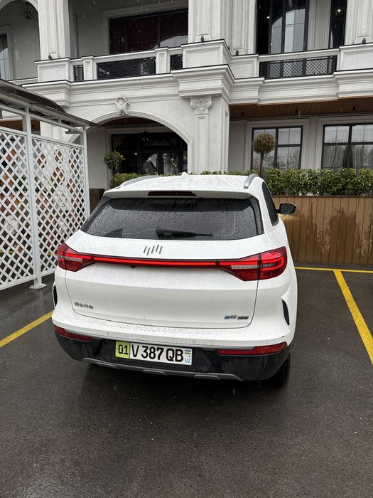 Продается электромобиль Weltmeister ex5 2021 года