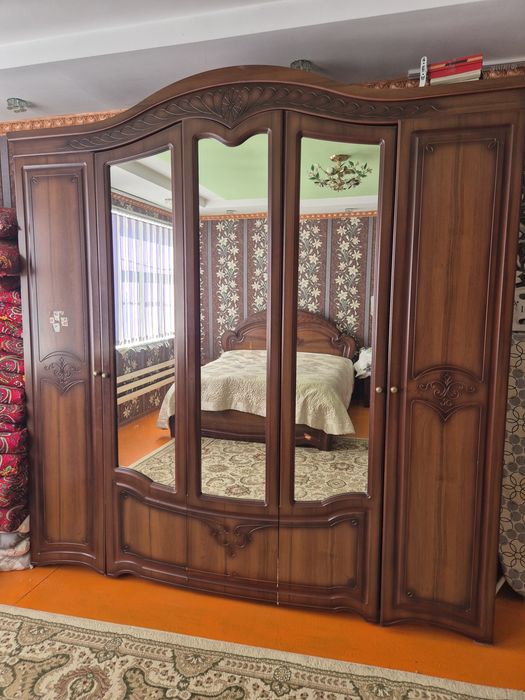 Продам спальный  гарнитур