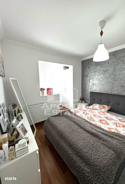 Apartamet cu 3 camere, etaj intermediar, zona Cetatii — fotografia 2