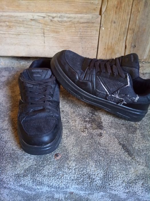 Adidași New yorker