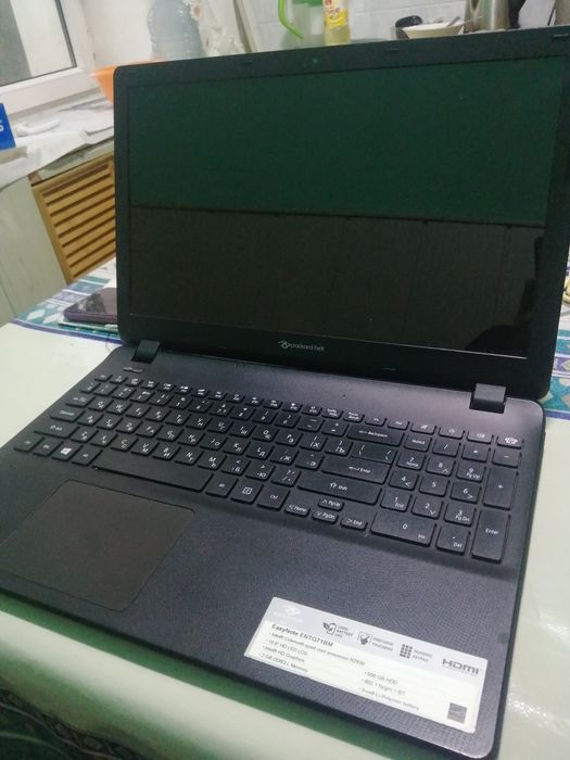 Ноутбук Acer 4 ядра.