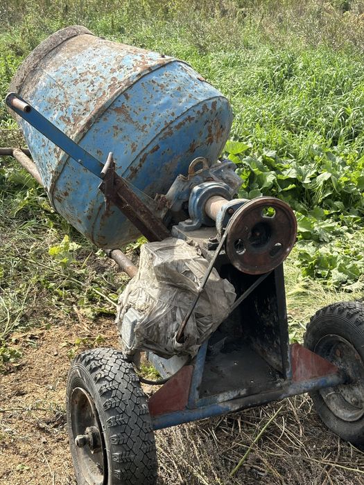 Продам бетономешалку