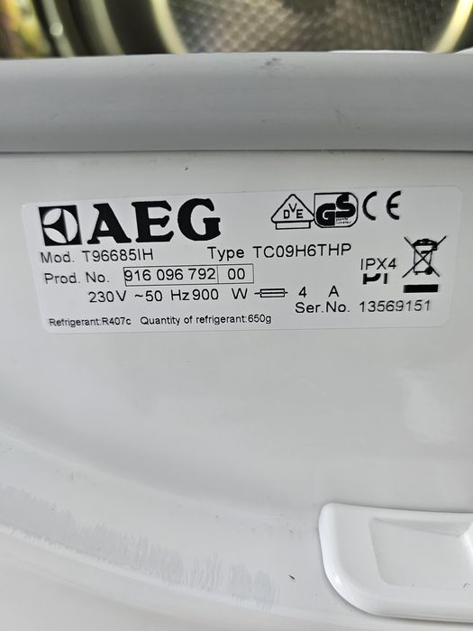 Сушилня с термопомпа AEG