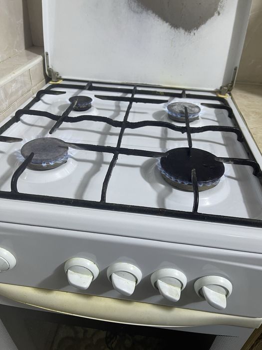 Газ плита Грета  в хоршем состояни