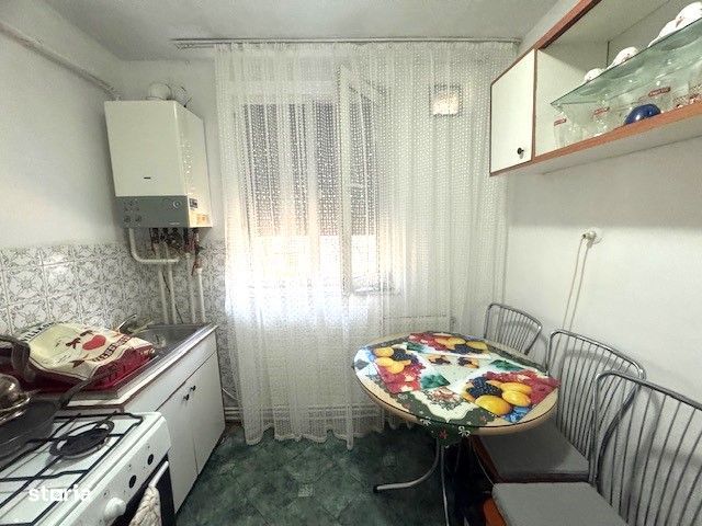 Apartament 3 camere etaj 1 zona BCR