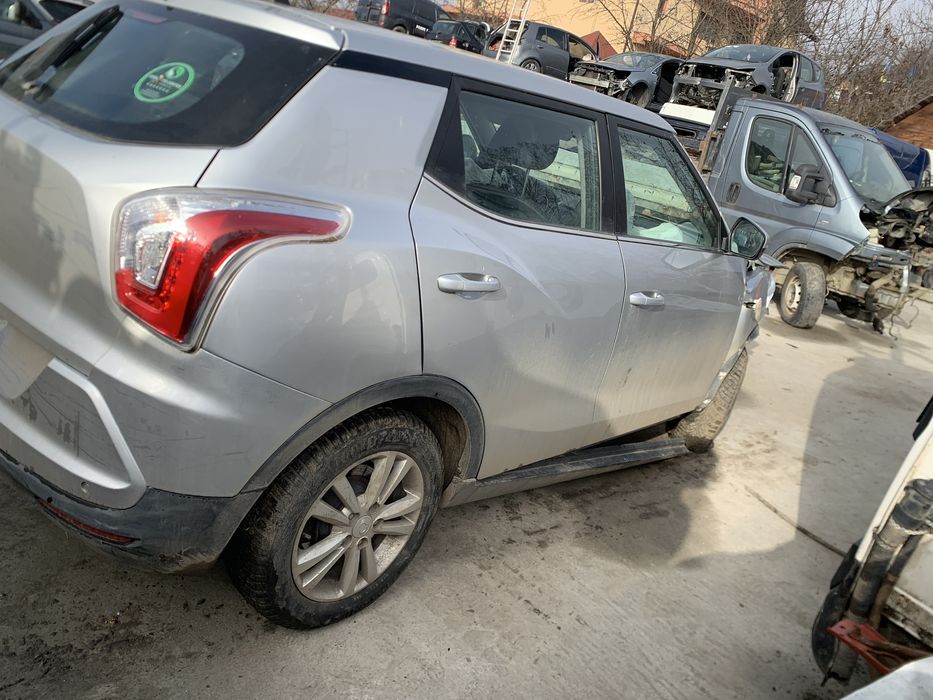 Pise Ssangyong tivoli 2019 motor 1.6 benzina 173.910