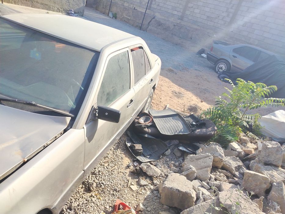 Мерс 124 на запчасти