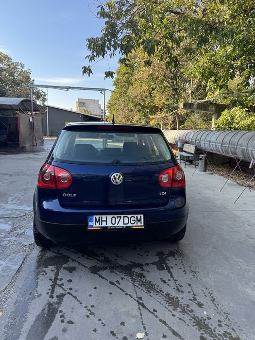 Volkswagen Golf 2005 diesel, 2.479 € — imagine 5