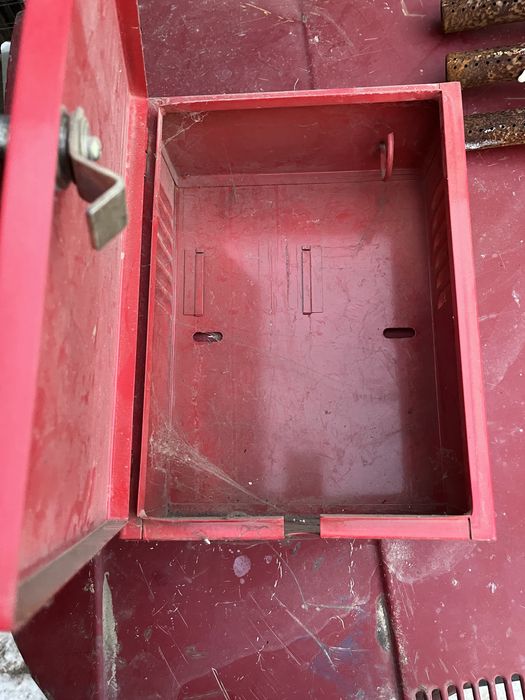 Ящик для счетчика / пожарный щит