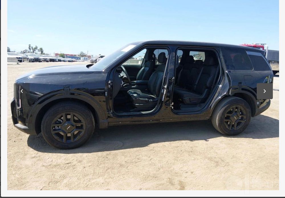 Авто из США. Kia telluride 2027 модель. Цвет: чёрный. Пробег:13113 км