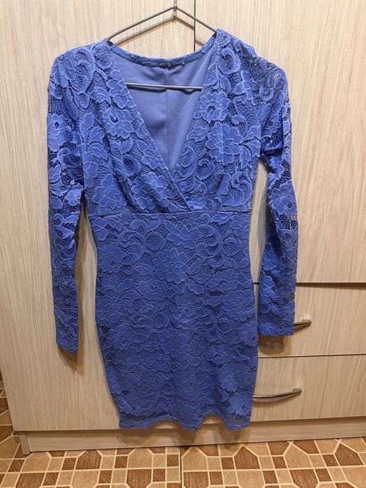 Платья женские.