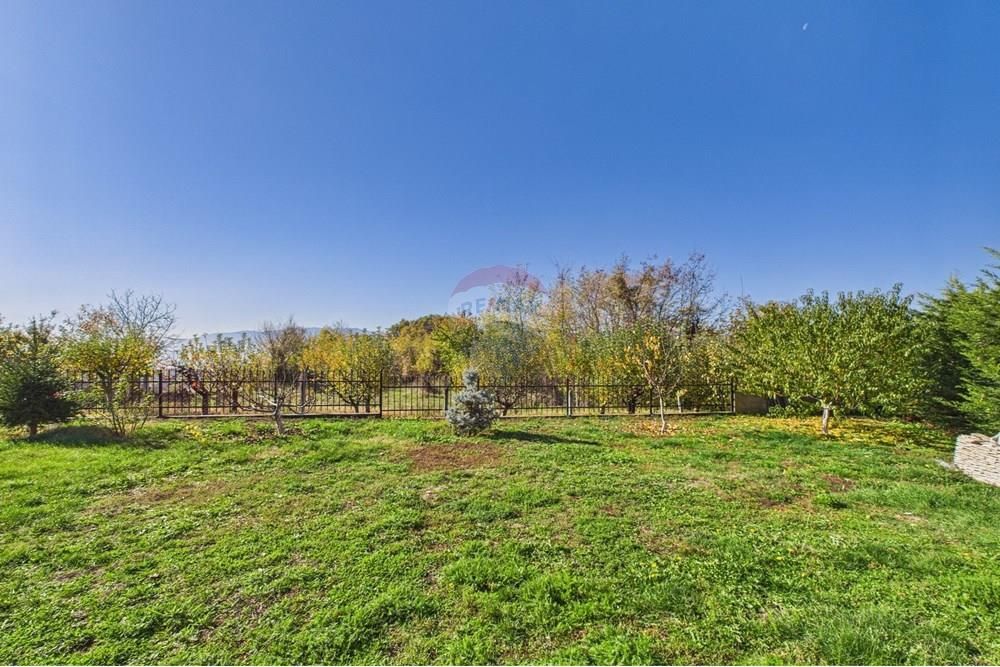 Къща на село близо до гр.Сандански