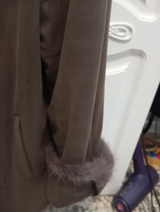 Продам женскую куртку