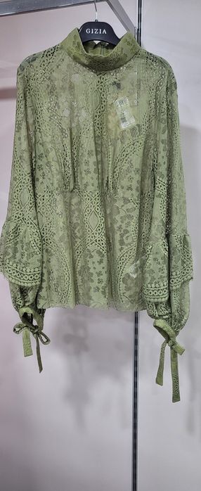 Блуза кружевная.